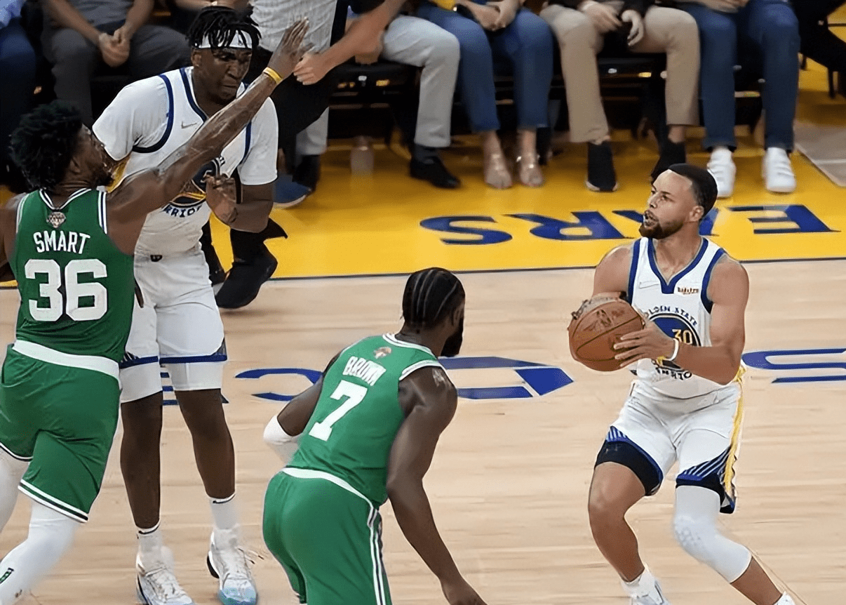 拉齐奥训练开放日，加时末段队长鼓劲引欢呼，法国杯在即，资深球员宣示担当的简单介绍