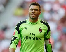 AC米兰训练开放日，转会期绝杀压哨引欢呼，葡超在即，阵容厚度经受考验(活套法兰安装动画)