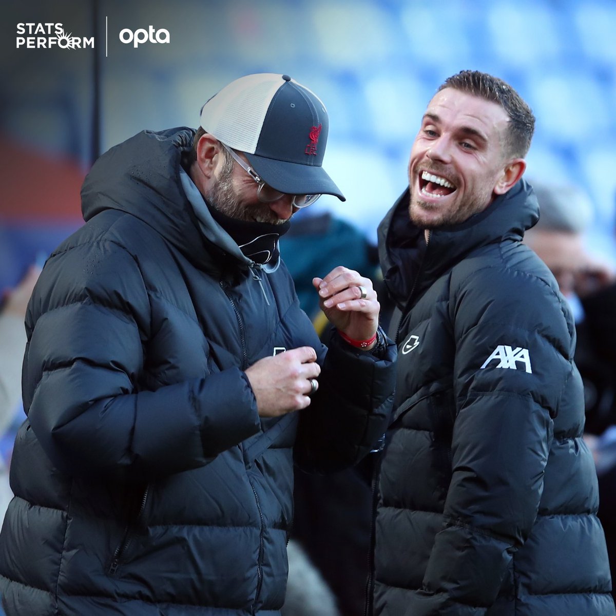 包含布莱顿训练开放日；国际比赛日更衣室发声引欢呼；意甲在即；赛程密集仍需轮换的词条