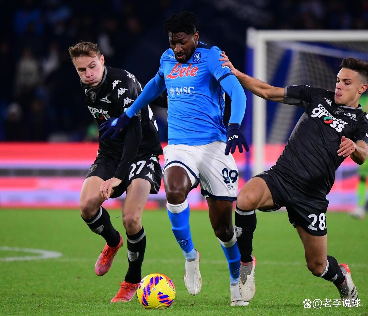 男生制止霸凌遭辱骂自曝已退学