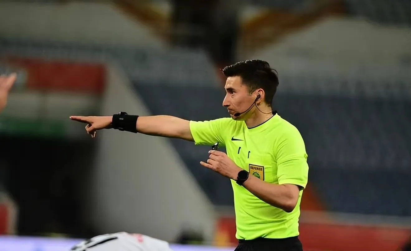 男生制止霸凌遭辱骂自曝已退学