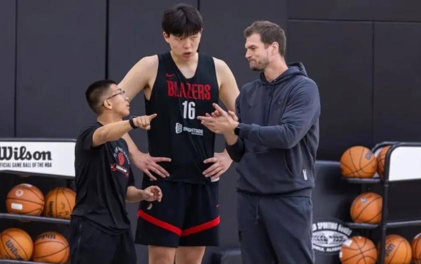 成都蓉城逆袭夺冠