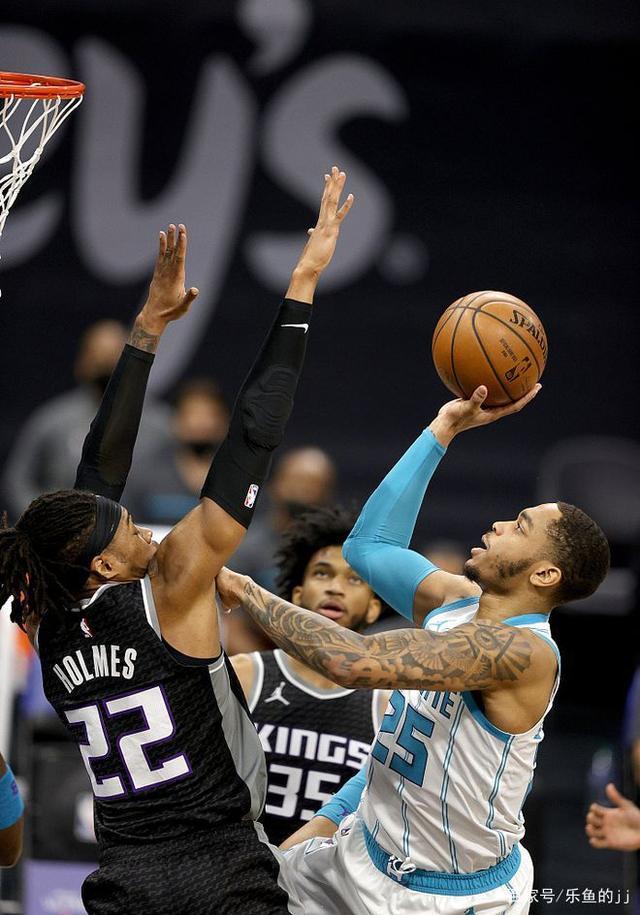 关于刚刚！里程碑夜里尔豪取连胜Ming与80激战老鹰分钟，风云突变夏洛特黄蜂关键时刻状态回暖的信息