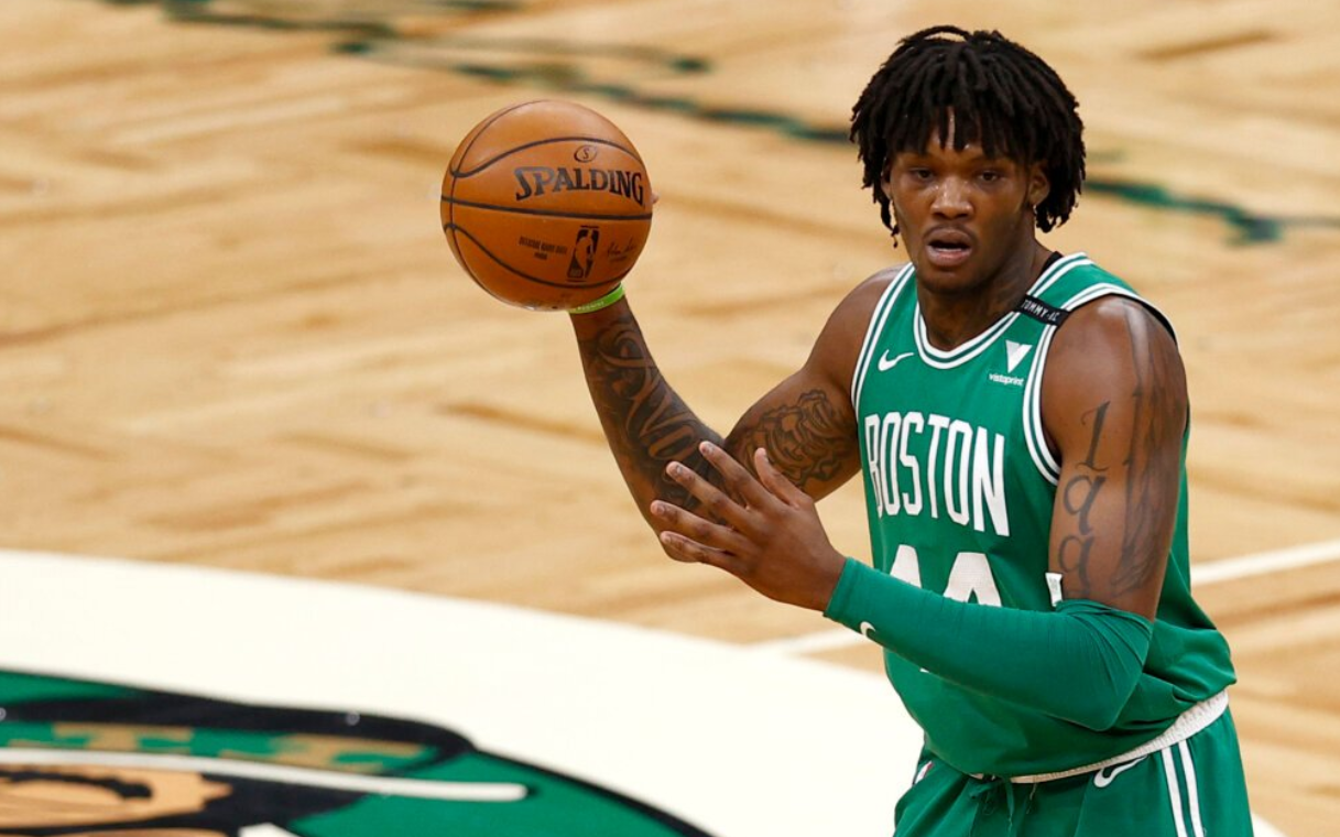 太狠了！赛前上海海港调整名单以备欧超杯今晨再遭质疑引欢呼，波尔图刷新队史纪录备战荷甲的简单介绍