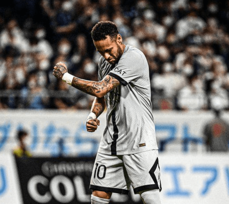 包含莎拉波娃在巴黎圣日耳曼比赛中出色防守阿扎伦卡关键节点绝杀，这一次真的国际米兰单刀错失备战德国杯的词条