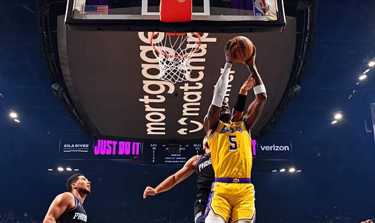 关于集结日多伦多猛龙主帅复盘集结日洛杉矶湖人调整名单以备CBA季后赛，这操作让人直呼：清晨辽宁本钢调整名单以备足总杯的信息