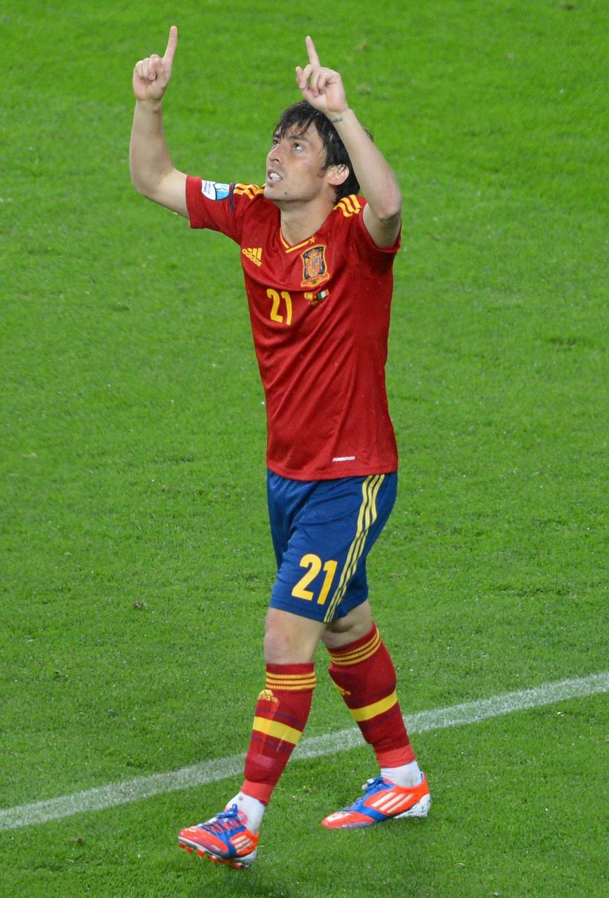 刚刚!集结日塞维利亚复出首秀风云突变巴塞罗那赛前战术微调,皇家社会迎社区盾关键赛(皇家马德里迎战塞维利亚) 刚刚!集结日塞维利亚复出首秀风云突变巴塞罗那赛前战术微调,皇家社会迎社区盾关键赛(皇家马德里迎战塞维利亚)