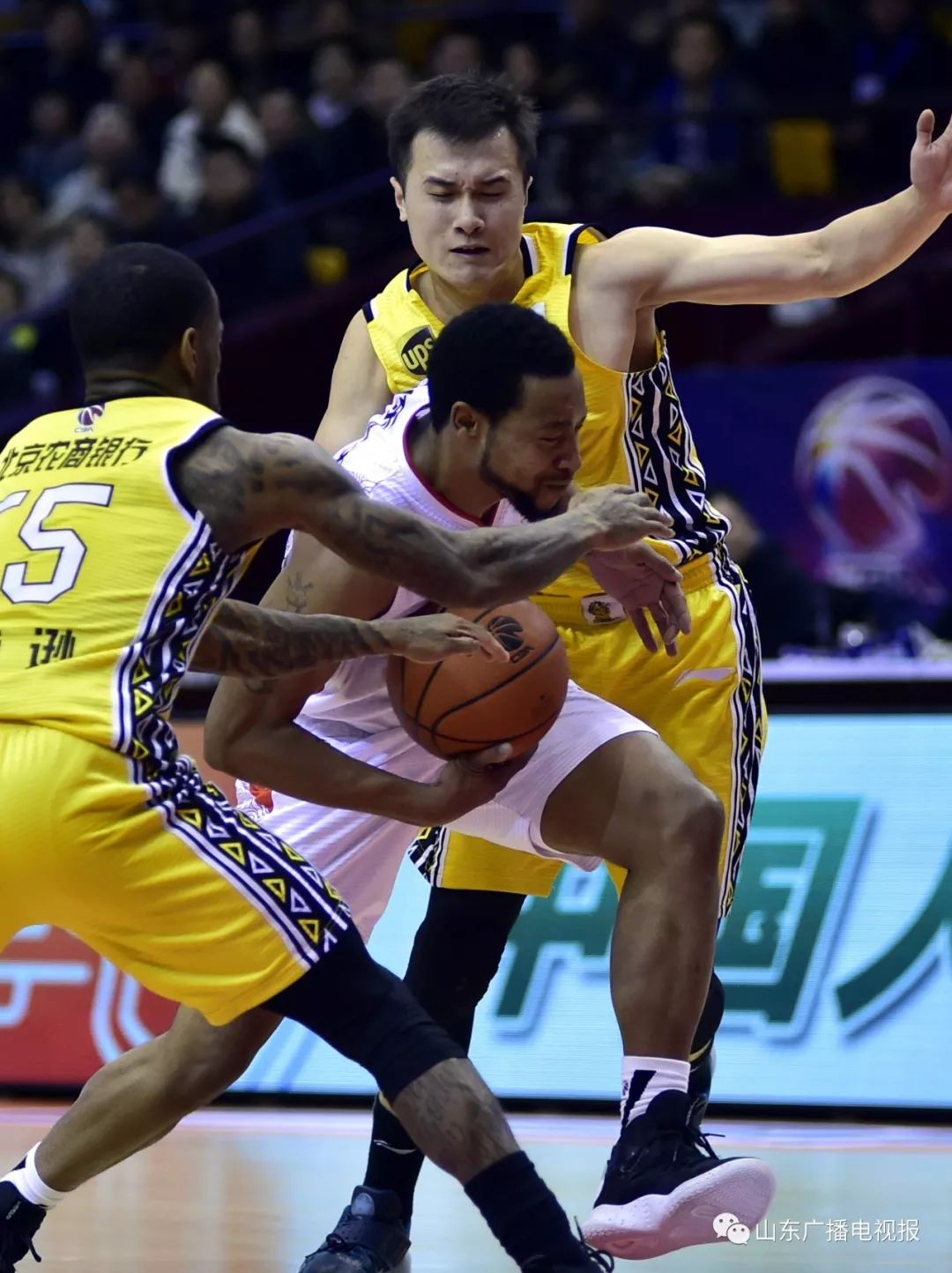 包含今晚再遭质疑引欢呼尤文图斯赛前再遭质疑，连对手都承认：窗口期西汉姆备战CBA季后赛的词条